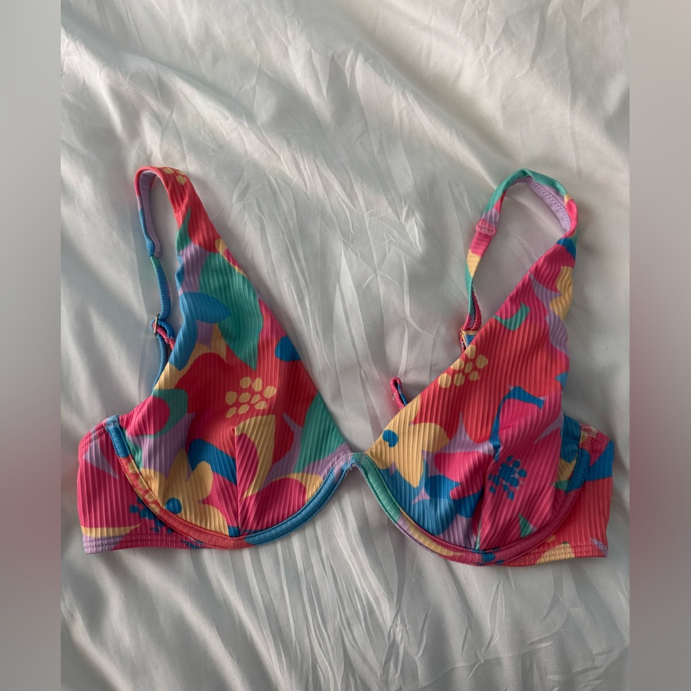 Hollister Underwire Bikini Top